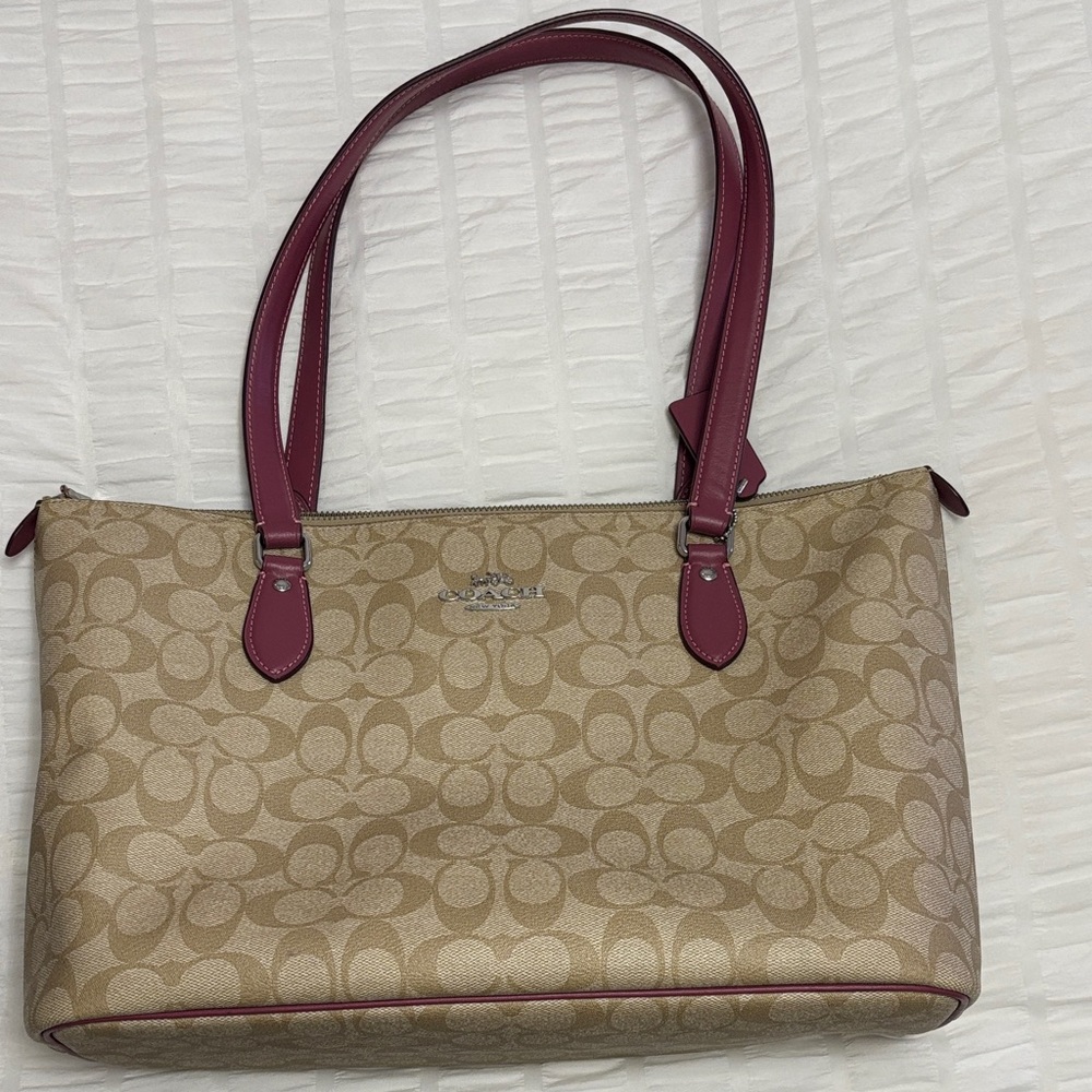 Coach Beige and Burgundy Shoulder Bag